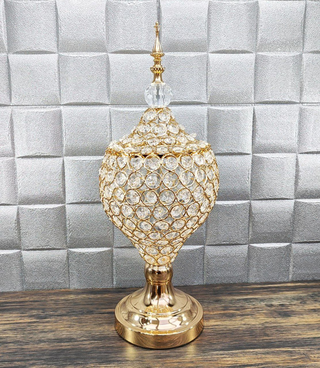 شکلات خوری طلایی