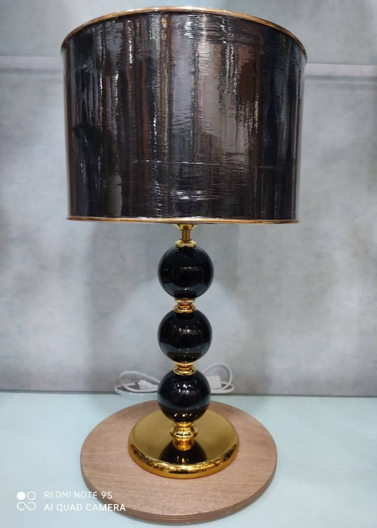 آباژور رومیزی طلایی مشکی