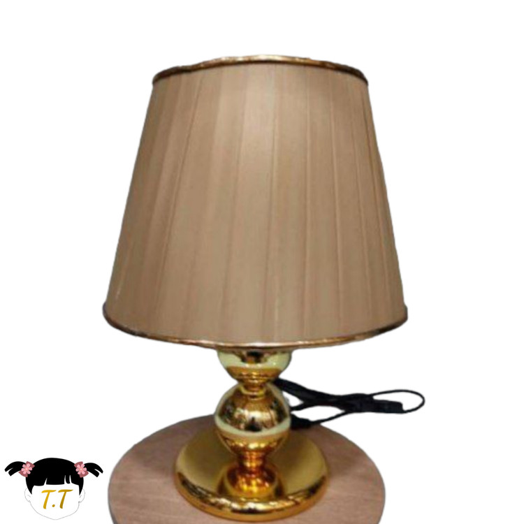 آباژور رومیزی طلایی