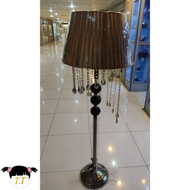 آباژور کنار سالنی