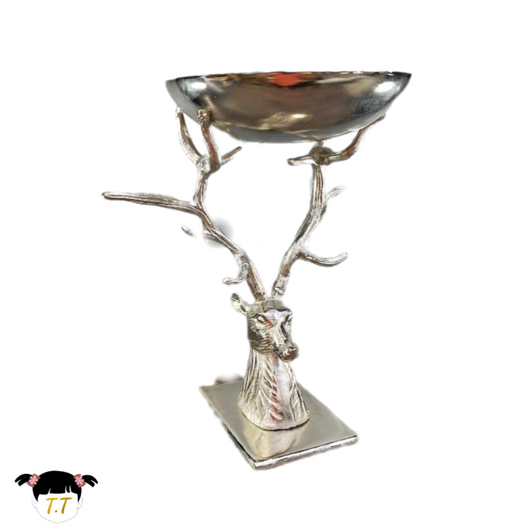 میوه خوری گوزن