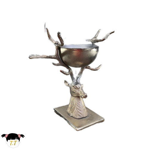 آجیل خوری گوزن