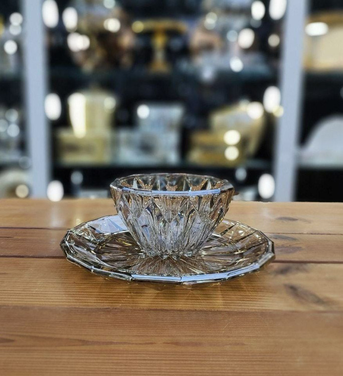 پیاله و پیش دستی