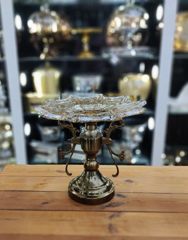 شیرینی خوری