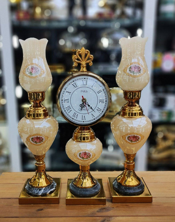 ست شمعدان و ساعت پایه دار رومیزی