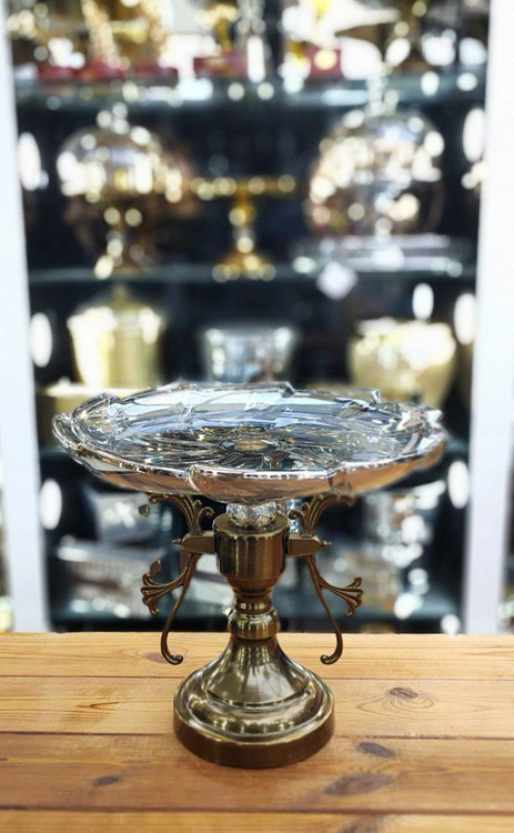 شیرینی خوری