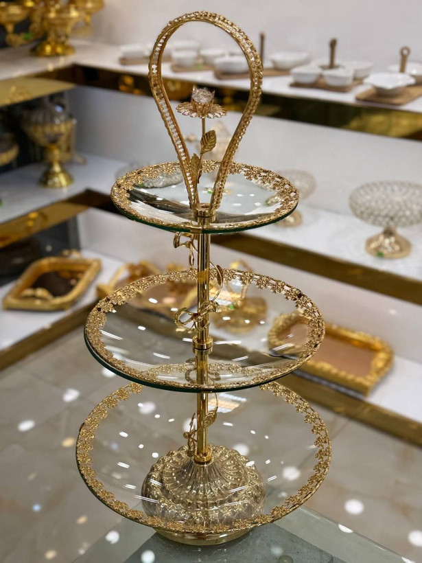 شیرینی خوری