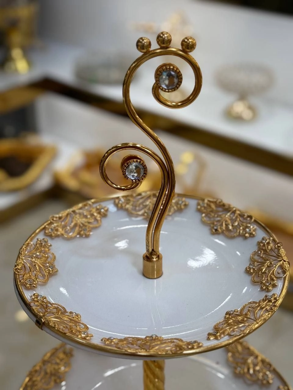 شیرینی خوری