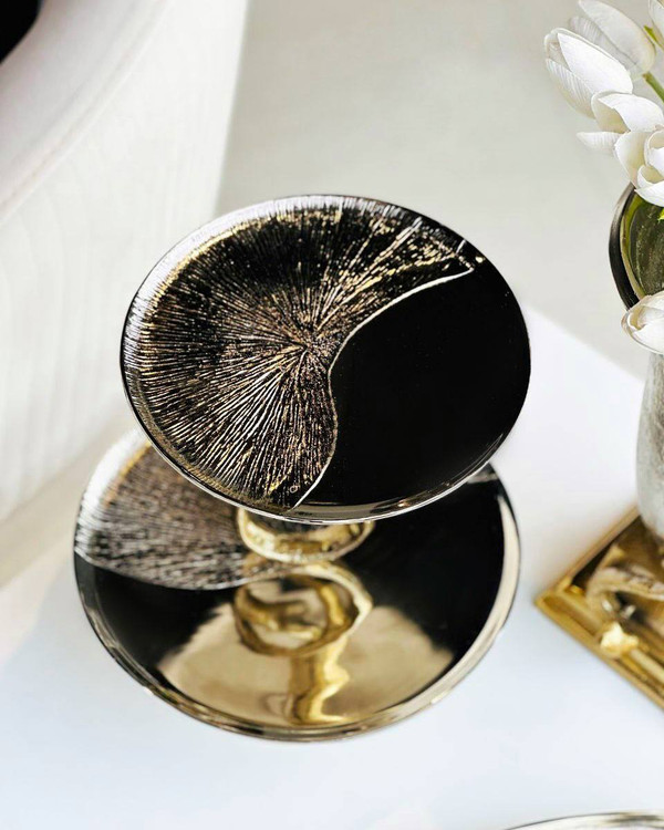 شیرینی خوری