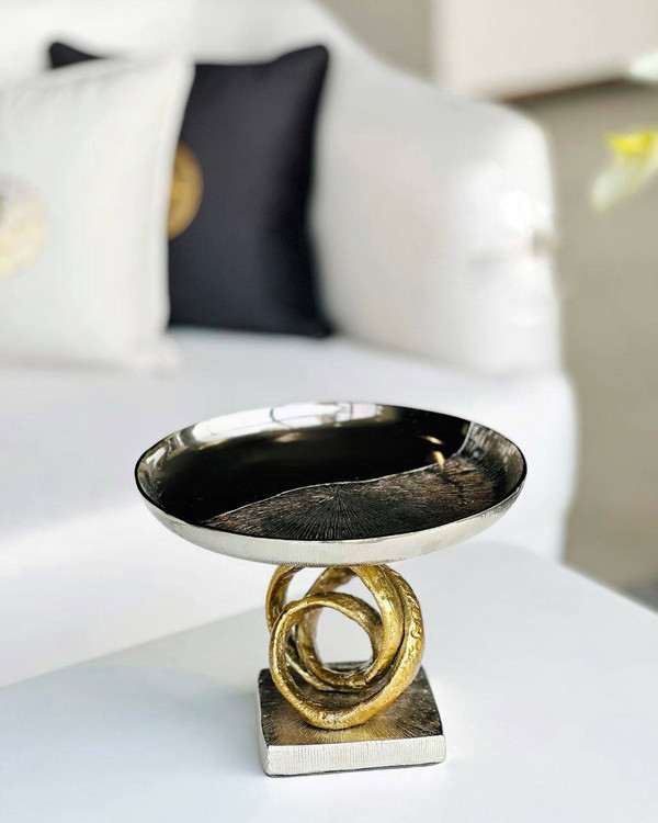 شیرینی خوری