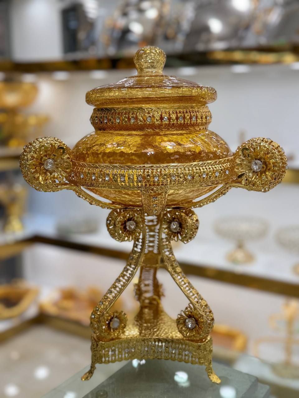 شکلات خوری پایه دار