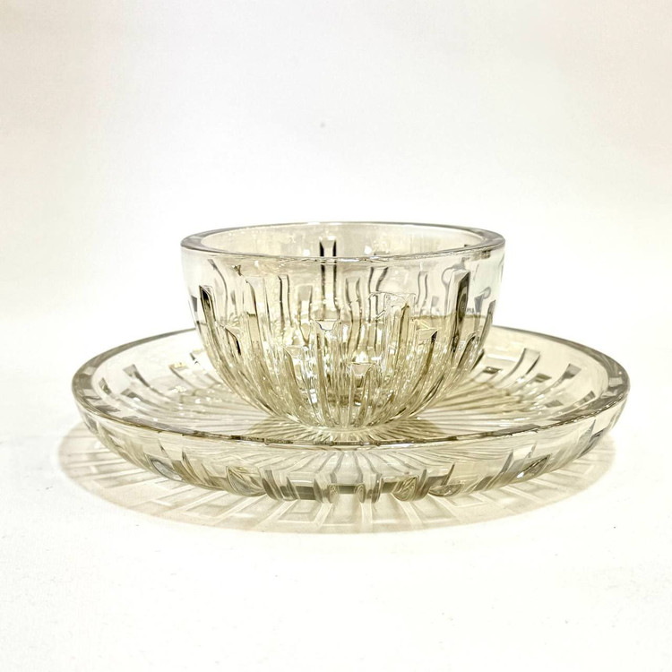 پیاله و پیش دستی