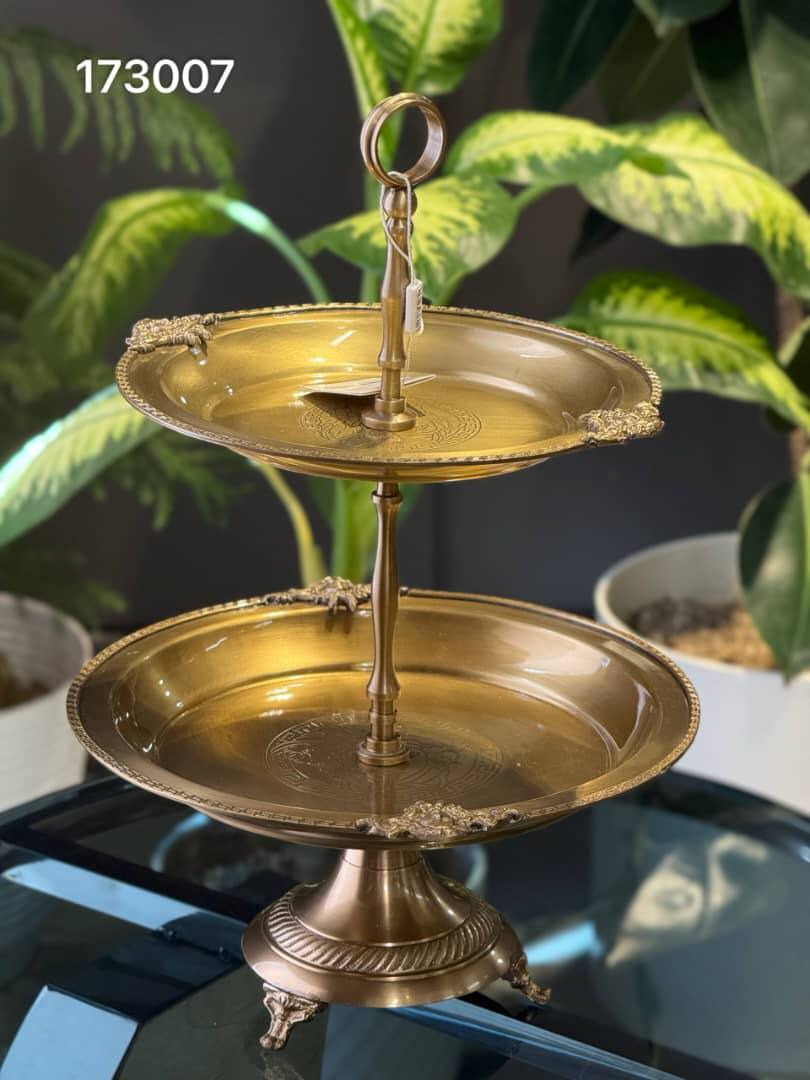 شیرینی خوری