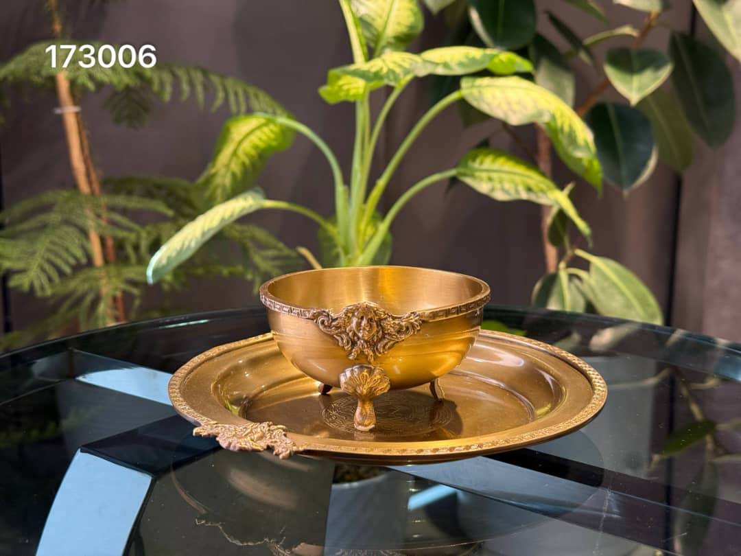 پیاله و پیش دستی