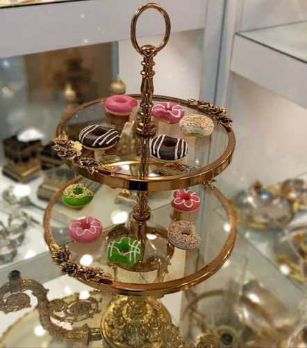 شیرینی خوری