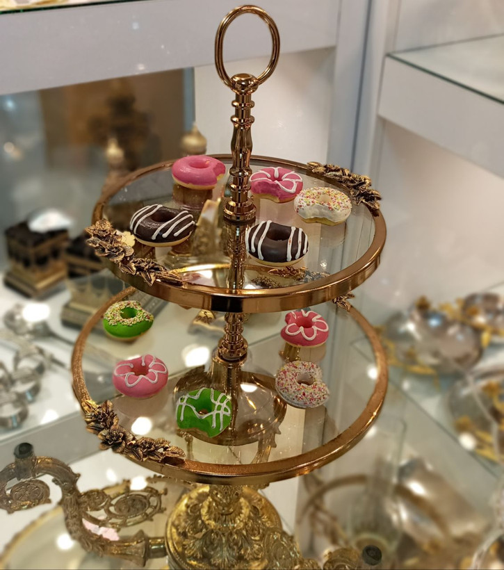 شیرینی خوری