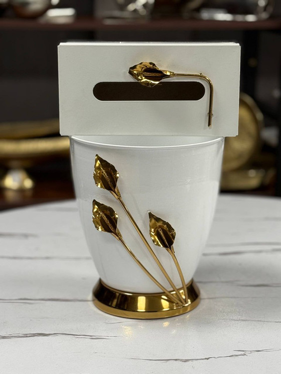 سطل زباله و جادستمال